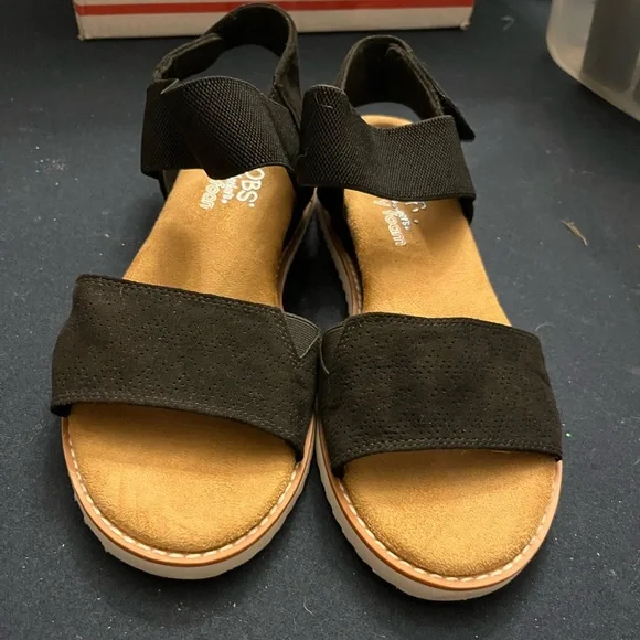 Bob’s sandals - Picture 4 of 4